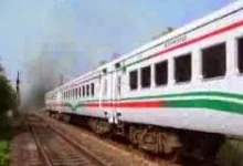 india bangladesh metri express भारत-बांग्लादेश मैत्री एक्सप्रेस पर फेंके गए पेट्रोल बम