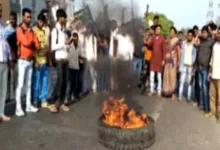 भारत बंद की बलि चढ़ गया नवजात, एम्बुलेंस को भी नहीं मिला रास्ता 3 new6 भारत बंद की बलि चढ़ गया नवजात, एम्बुलेंस को भी नहीं मिला रास्ता