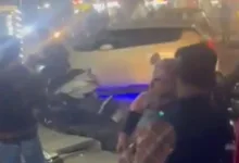 Video: People did dangerous car stunt in the busy market of Noida, arrested