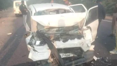 गुजरात-राजस्थान हाईवे पर घने कोहरे के कारण आमने-सामने की टक्कर में 3 की मौत 13 gj accident गुजरात-राजस्थान हाईवे पर घने कोहरे के कारण आमने-सामने की टक्कर में 3 की मौत