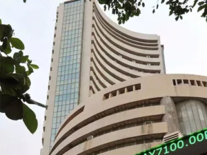 Stock market reaches its highest ever level, Sensex reaches 70,205