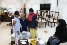 बीजेपी को वोट देने पर महिला को पीटा, सीएम हाउस पहुंची मुस्लिम महिला 5 shivraj sameela बीजेपी को वोट देने पर महिला को पीटा, सीएम हाउस पहुंची मुस्लिम महिला