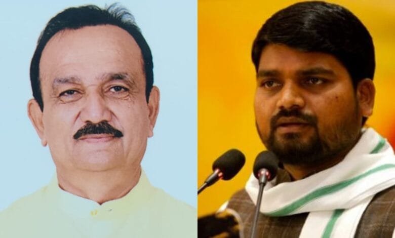 भरूच में मनरेगा घोटाला: कांग्रेस नेता समेत दो गिरफ्तार, 7.5 करोड़ की हेराफेरी का खुलासा 1 Jotva Vasava भरूच में मनरेगा घोटाला: कांग्रेस नेता समेत दो गिरफ्तार, 7.5 करोड़ की हेराफेरी का खुलासा