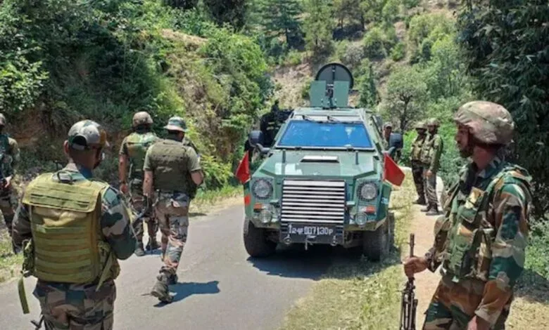 पहलगाम हमले में बड़ी कार्रवाई , पाकिस्तानी आतंकियों को पनाह को देने वाले दो गिरफ्तार 1 Major action in Pahalgam attack, two people who gave shelter to Pakistani terrorists arrested