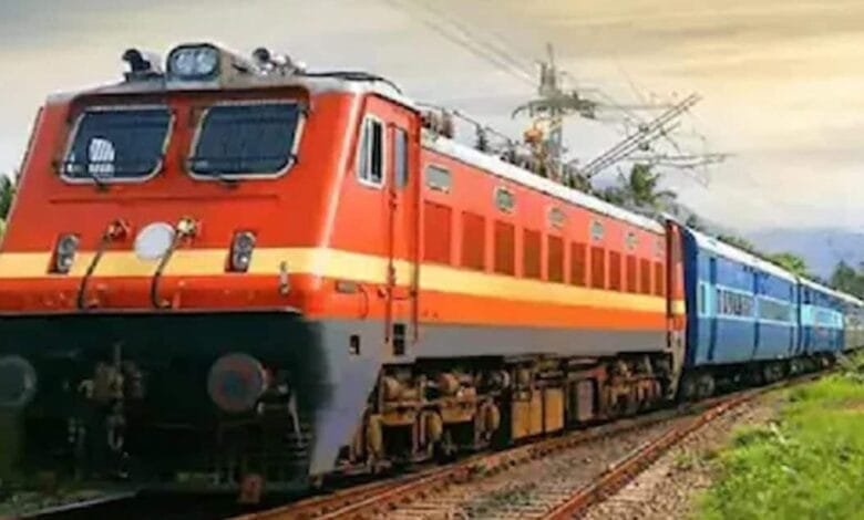 रेलवे किराए में बढ़ोतरी- दैनिक यात्रियों को बड़ी राहत, 1 जुलाई से नए नियम लागू 1 railway-ticket-rate-increased-2025