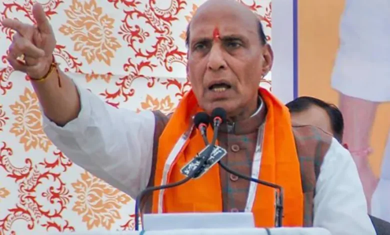 राजनाथ सिंह ने पटना से भरी "विजय संकल्प" की हुंकार, कर्पूरी और अंबेडकर के अपमान पर किया तीखा प्रहार 1 rajnath_singh-defence-minister-india