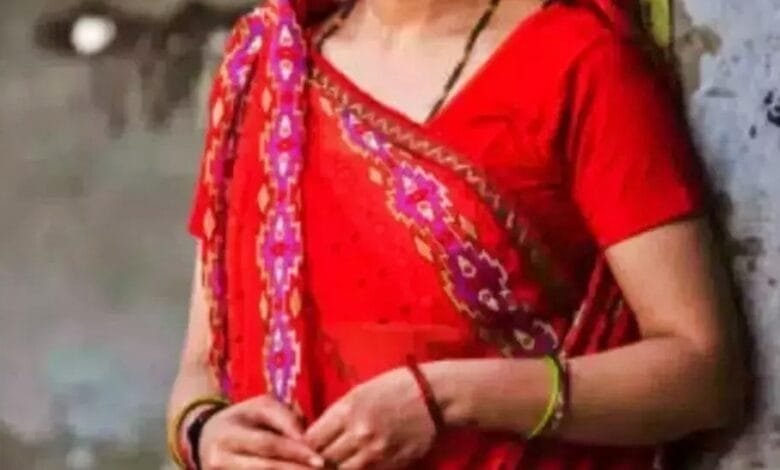 सूरत फोटोग्राफर के जाल में फंसी महिला: ब्लैकमेलिंग, दुष्कर्म और करोड़ों की लूट 1 surat-news-married_woman