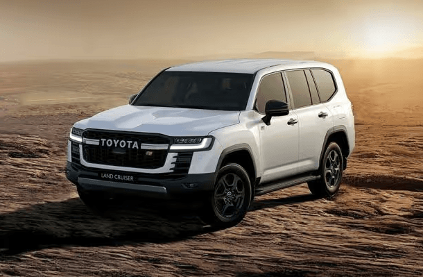 टोयोटा की सबसे दमदार SUV लैंड क्रूज़र 300 हाइब्रिड ने मचाई धूम, जानें इसकी शानदार खूबियां 1 टोयोटा लैंड क्रूजर-Toyota Land Cruiser LC300 launched -india